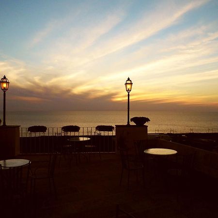 Hotel Ristorante Le Clarisse อามันเตีย ภายนอก รูปภาพ