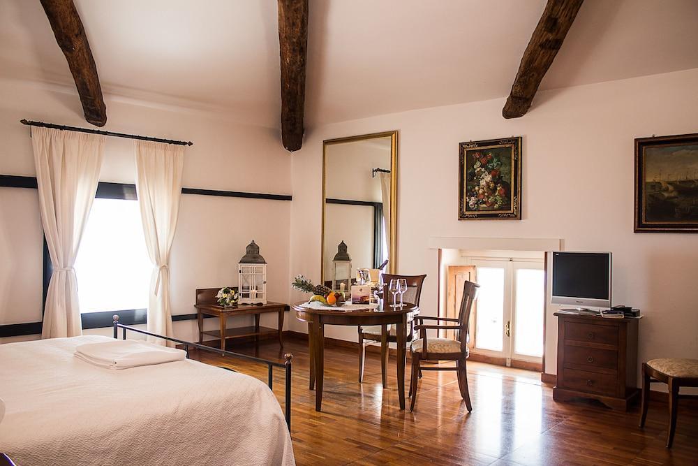 Hotel Ristorante Le Clarisse อามันเตีย ภายนอก รูปภาพ