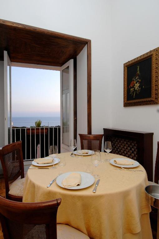 Hotel Ristorante Le Clarisse อามันเตีย ภายนอก รูปภาพ